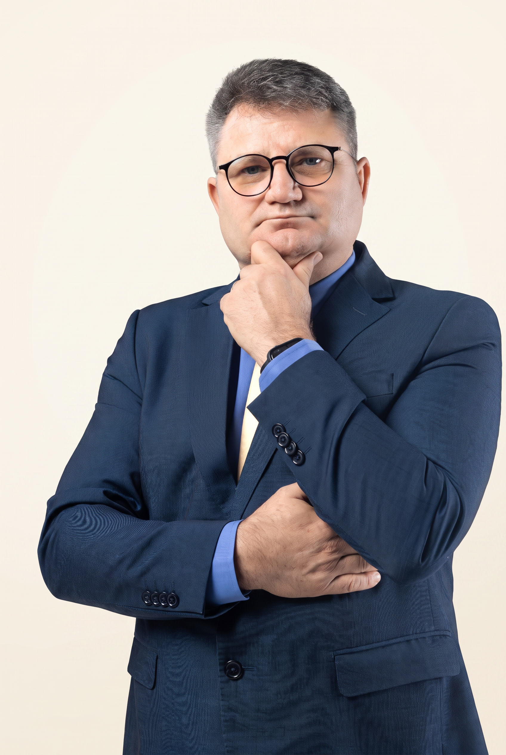 Dr. Marcus Vinícius Stopassoli — advogado